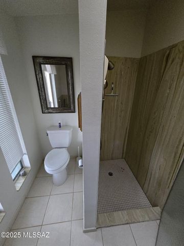 7005 N Montecatina Drive, Tucson, AZ 85704