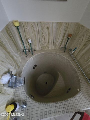 7005 N Montecatina Drive, Tucson, AZ 85704