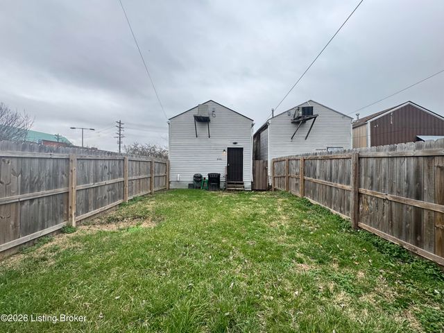 2321 W Market St, Louisville, KY 40212