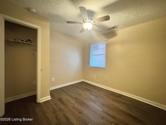 2321 W Market St, Louisville, KY 40212