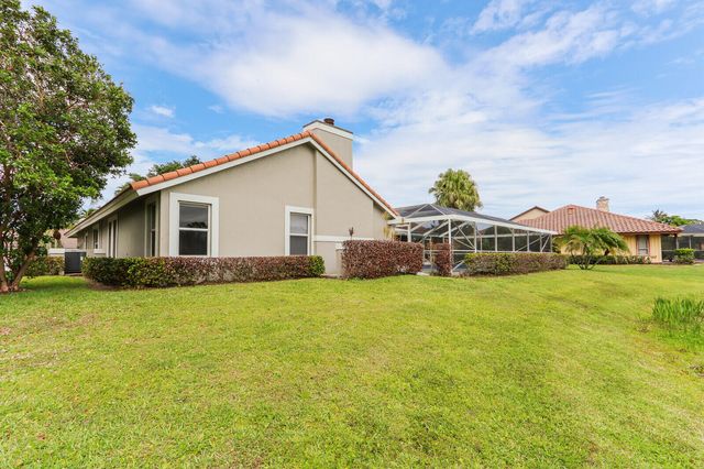 2 Old Fence Road, Palm Beach Gardens, FL 33418