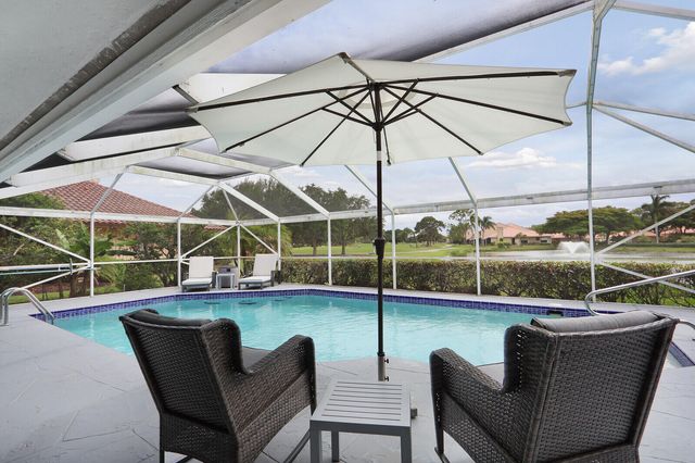 2 Old Fence Road, Palm Beach Gardens, FL 33418