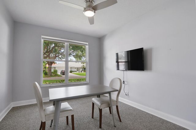 2 Old Fence Road, Palm Beach Gardens, FL 33418