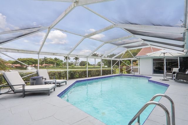 2 Old Fence Road, Palm Beach Gardens, FL 33418
