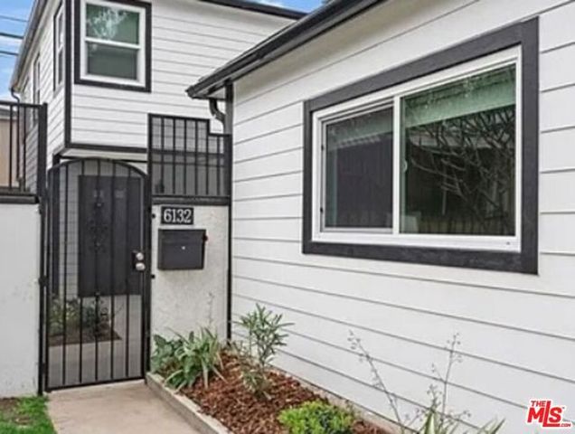 6132 Myrtle Avenue, Long Beach, CA 90805
