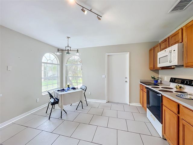 930 RIVECON AVENUE, Orlando, FL 32825