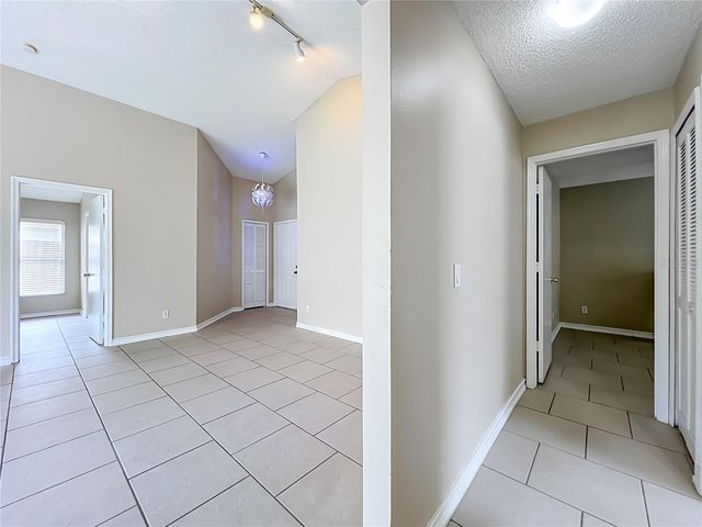 930 RIVECON AVENUE, Orlando, FL 32825