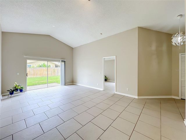 930 RIVECON AVENUE, Orlando, FL 32825