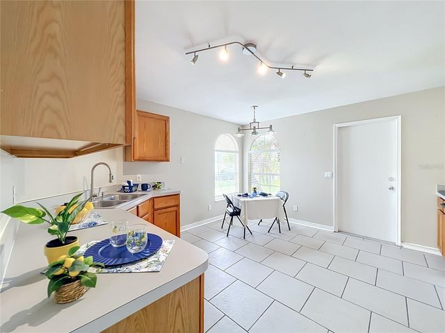 930 RIVECON AVENUE, Orlando, FL 32825