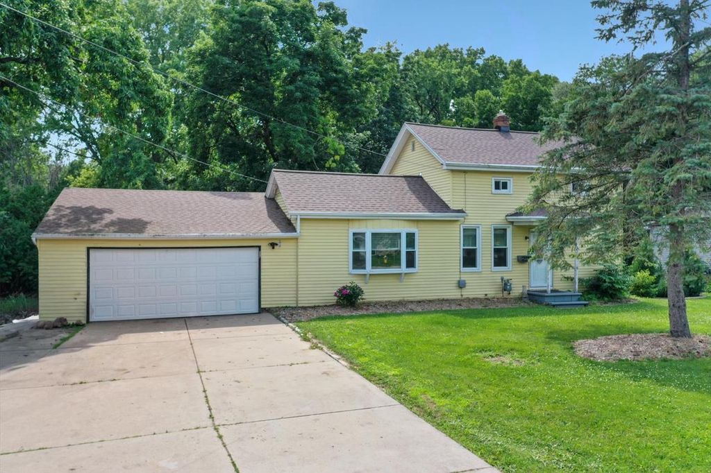3288 PETERSON ROAD, Green Bay, WI 54311