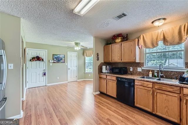 1736 Mossy Rock Cove, Lithonia, GA 30058