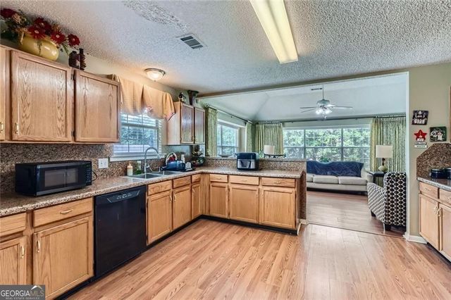 1736 Mossy Rock Cove, Lithonia, GA 30058