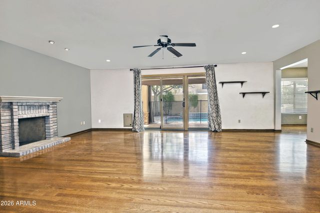 1335 E SUNBURST Lane, Tempe, AZ 85284