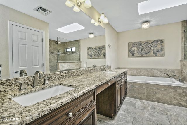 1335 E SUNBURST Lane, Tempe, AZ 85284