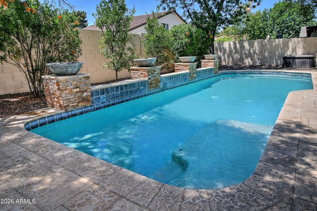 1335 E SUNBURST Lane, Tempe, AZ 85284