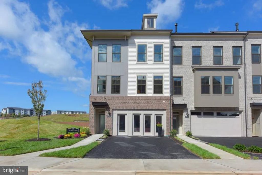 42972 TRUMAN TER, Ashburn, VA 20148