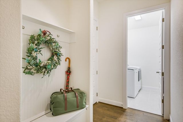 508 Peakside CIR, Dripping Springs, TX 78620