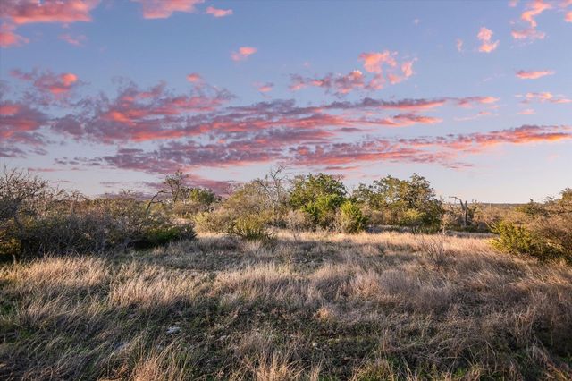 508 Peakside CIR, Dripping Springs, TX 78620