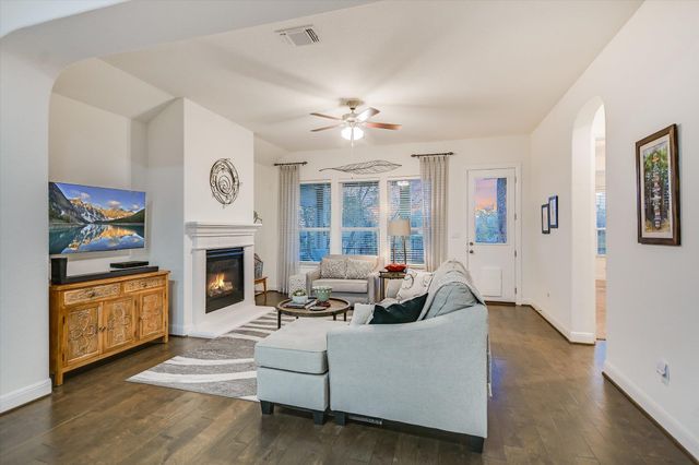 508 Peakside CIR, Dripping Springs, TX 78620