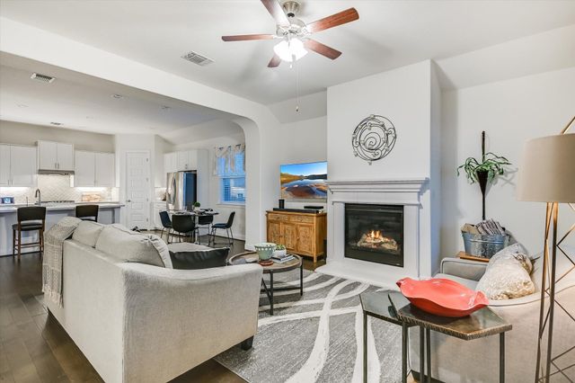 508 Peakside CIR, Dripping Springs, TX 78620