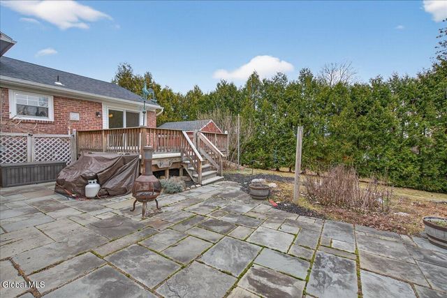 11 Gregory Lane, Colonie, NY 12211