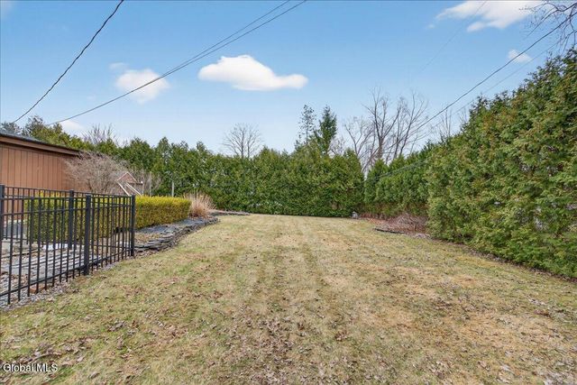 11 Gregory Lane, Colonie, NY 12211