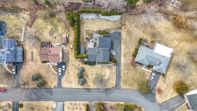 11 Gregory Lane, Colonie, NY 12211