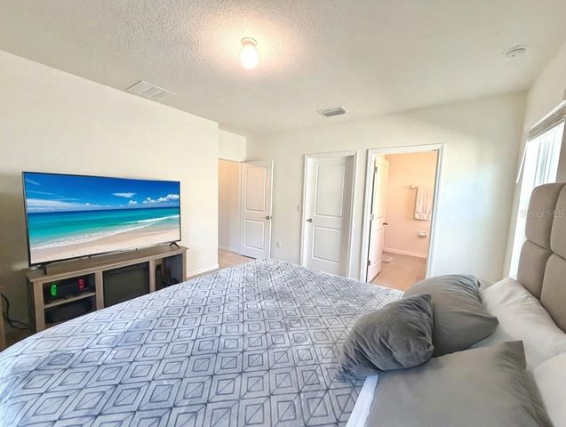 6930 SILVERADO RANCH BOULEVARD, Zephyrhills, FL 33541