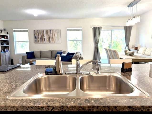 6930 SILVERADO RANCH BOULEVARD, Zephyrhills, FL 33541