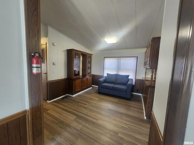 10553 Torrance Road, Carbondale, IL 62901