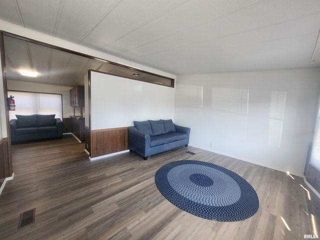 10553 Torrance Road, Carbondale, IL 62901