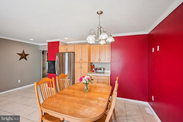 530 AVENUE E, Feasterville-trevose, PA 19053