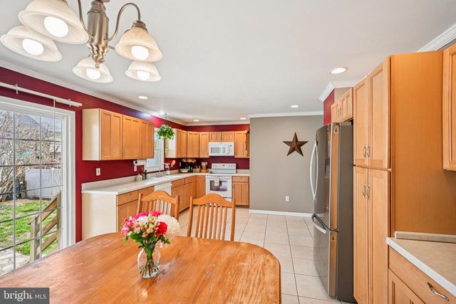 530 AVENUE E, Feasterville-trevose, PA 19053