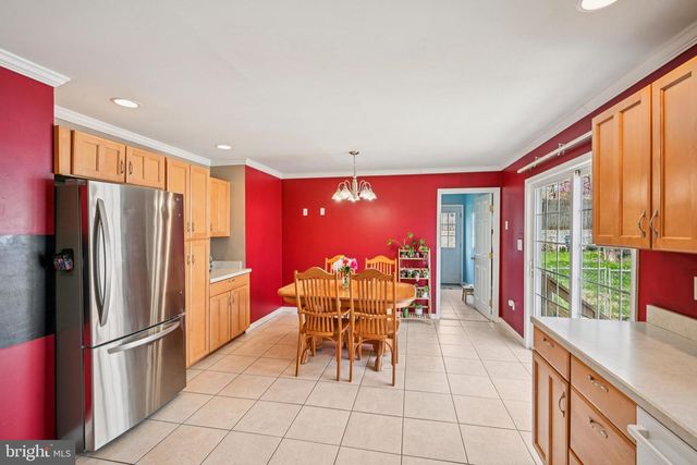 530 AVENUE E, Feasterville-trevose, PA 19053