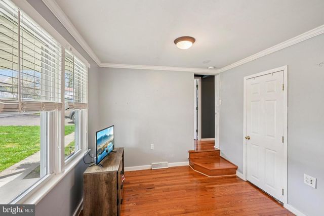 530 AVENUE E, Feasterville-trevose, PA 19053