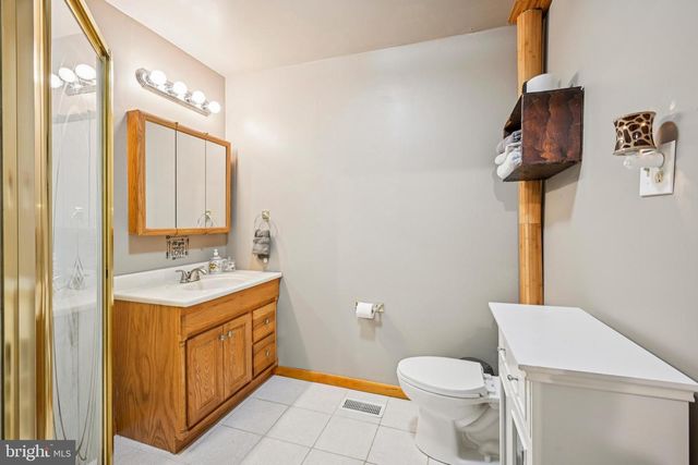 530 AVENUE E, Feasterville-trevose, PA 19053