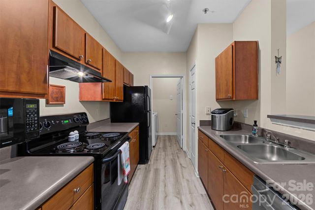 100 Vista Lake Drive 3, Candler, NC 28715