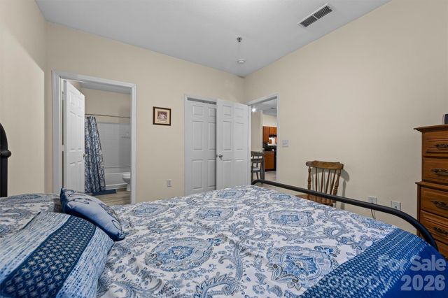 100 Vista Lake Drive 3, Candler, NC 28715
