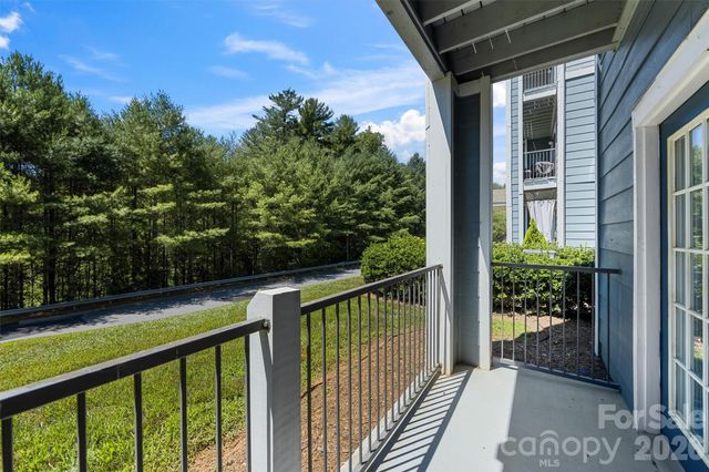 100 Vista Lake Drive 3, Candler, NC 28715