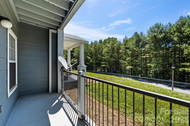 100 Vista Lake Drive 3, Candler, NC 28715