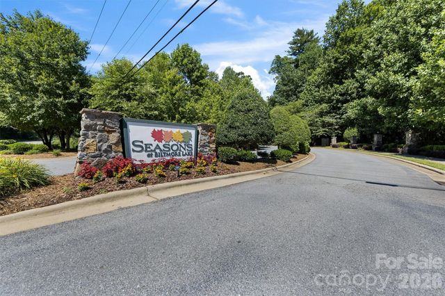 100 Vista Lake Drive 3, Candler, NC 28715