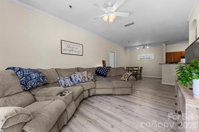100 Vista Lake Drive 3, Candler, NC 28715