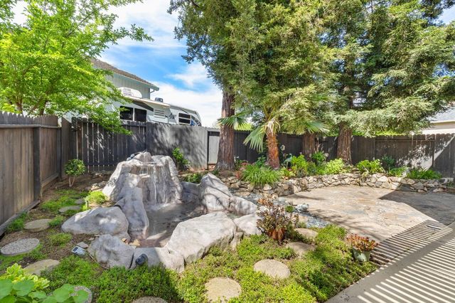 8337 Elegans Ct, Antelope, CA 95843