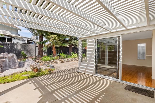 8337 Elegans Ct, Antelope, CA 95843