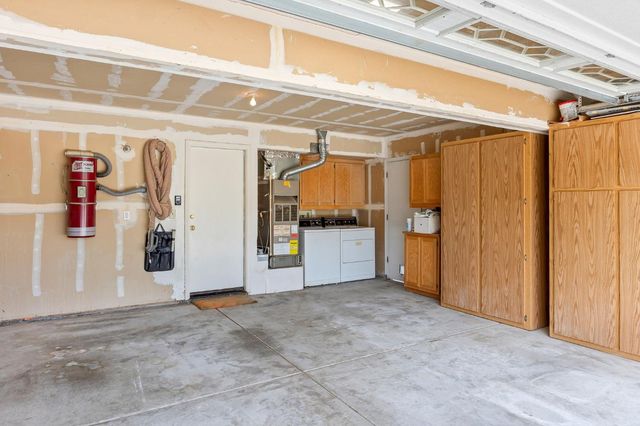 8337 Elegans Ct, Antelope, CA 95843