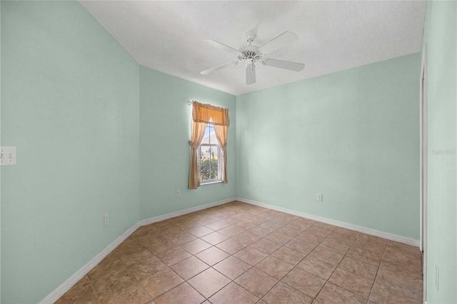 511 ALAMEDA AVENUE, Lady Lake, FL 32159