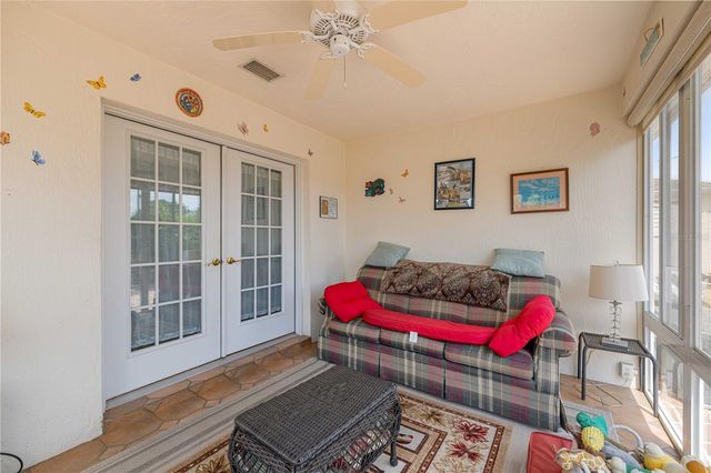 511 ALAMEDA AVENUE, Lady Lake, FL 32159