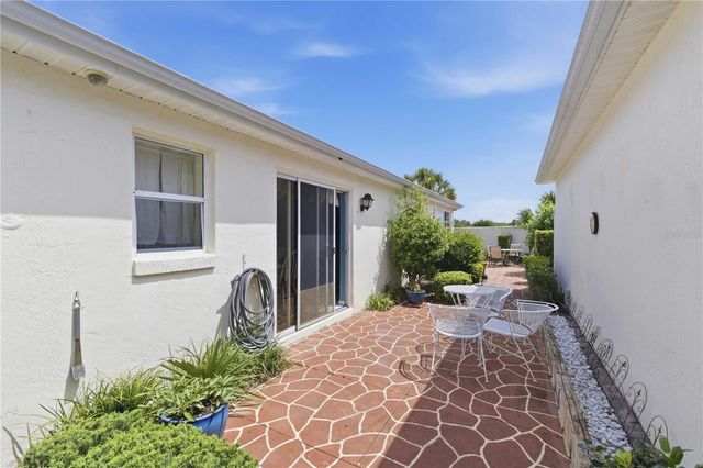 511 ALAMEDA AVENUE, Lady Lake, FL 32159