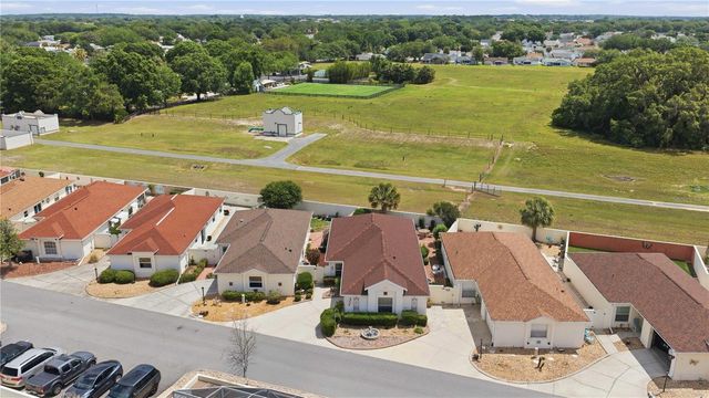 511 ALAMEDA AVENUE, Lady Lake, FL 32159