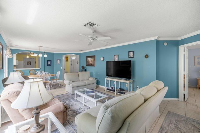 511 ALAMEDA AVENUE, Lady Lake, FL 32159